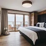 Vaya St Zeno Aparthotel 4*
