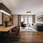 Vaya St Zeno Aparthotel 4*