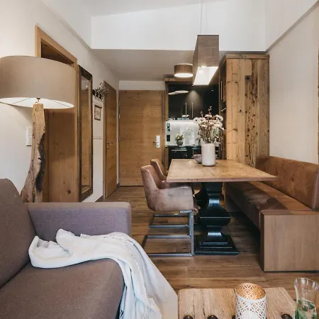 Vaya St Zeno Hotel apartamentowy