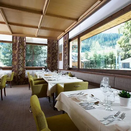 Vaya St Zeno ザーファウス