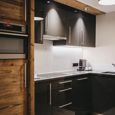 Vaya St Zeno Apart Otel 4*