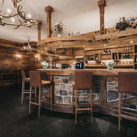 Vaya St Zeno Apart Otel