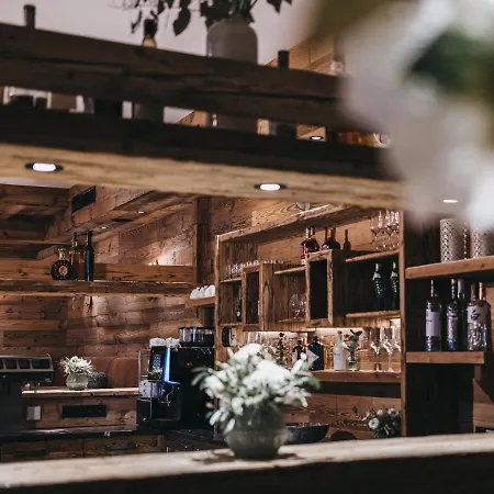 Apart Otel Vaya St Zeno 4*