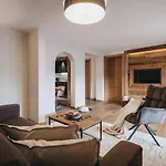 Vaya St Zeno