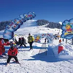 Apart Otel Vaya St Zeno 4*
