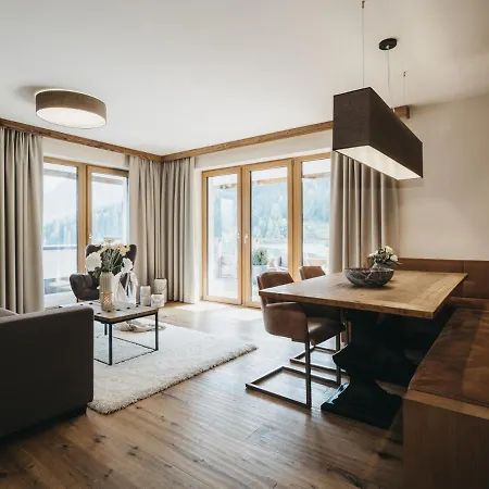 Vaya St Zeno Hotel apartamentowy 4*