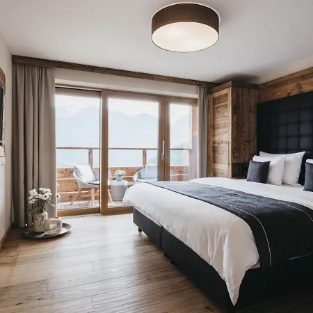 Vaya St Zeno Hotel apartamentowy 4*